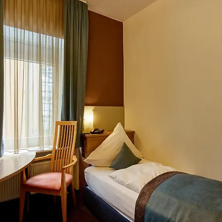 Trip Hamm מלון 3*